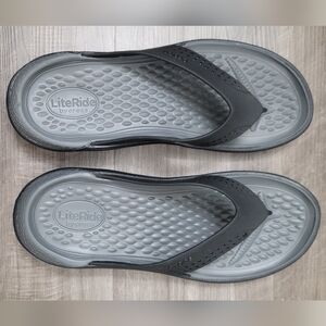 CROCS Lite Rite sandal (M10/W12)